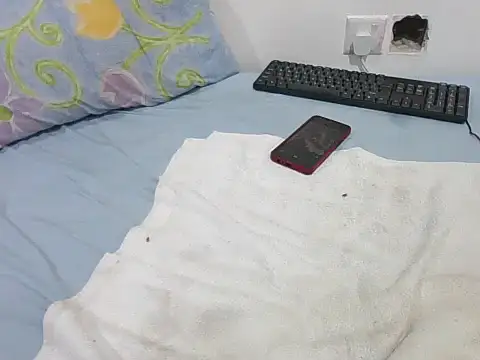 sweet_naughty webcam