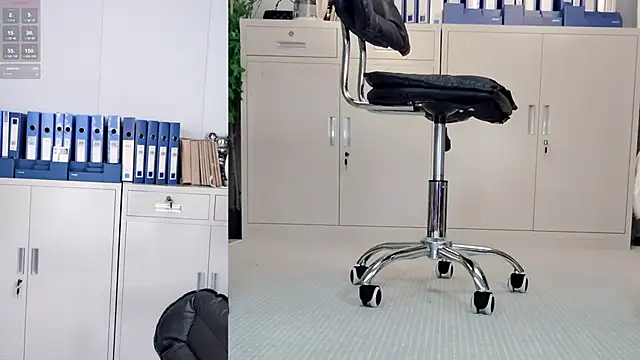 Lynnalltop-165-KeKe webcam