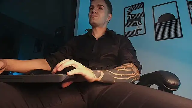 ALPHA_DOMINUS_ live cam on StripChat