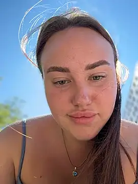 KiraSunshine webcam