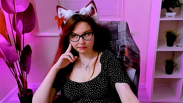 CarolGiggly webcam