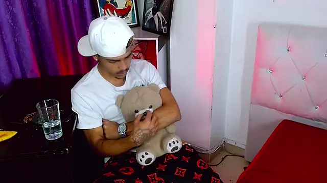 Angel_foxc13 webcam