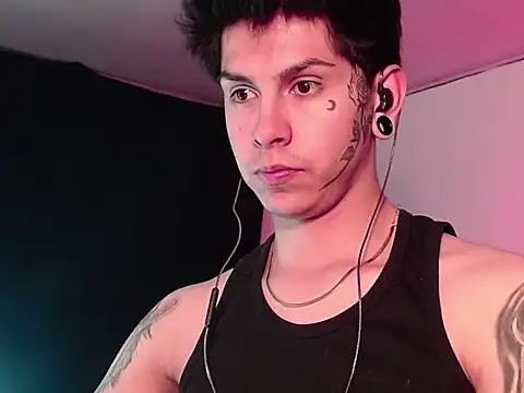 SnakeNFiire webcam