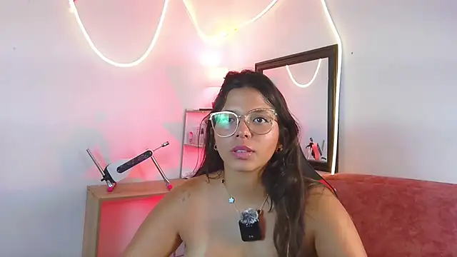 Megaan_Greey webcam