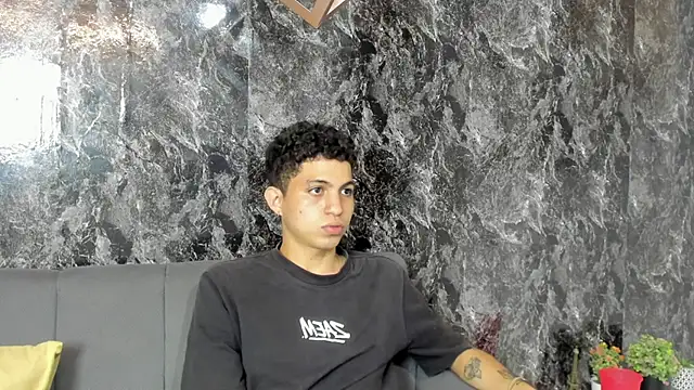 cameron_lux77 webcam