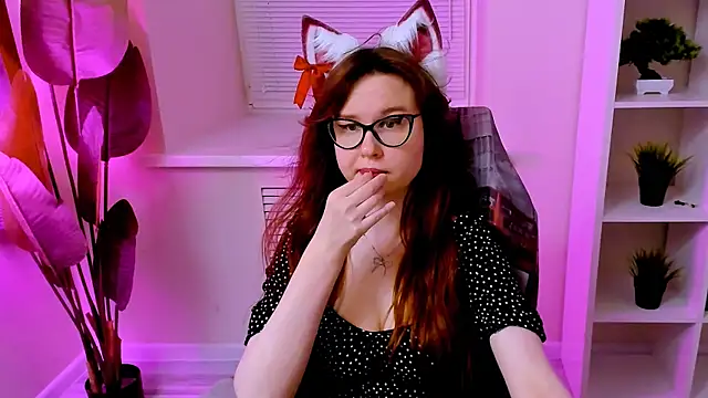 CarolGiggly webcam