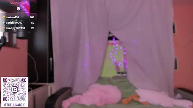 Luna_Reid webcam
