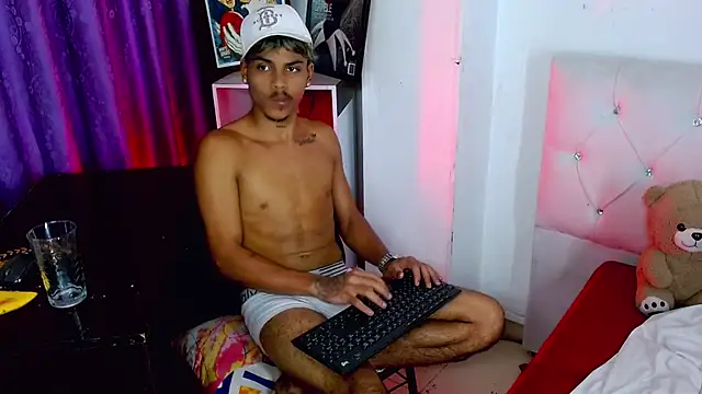 Angel_foxc13 webcam