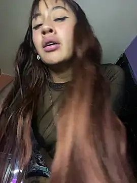 Leyla_collinss_ live cam on StripChat
