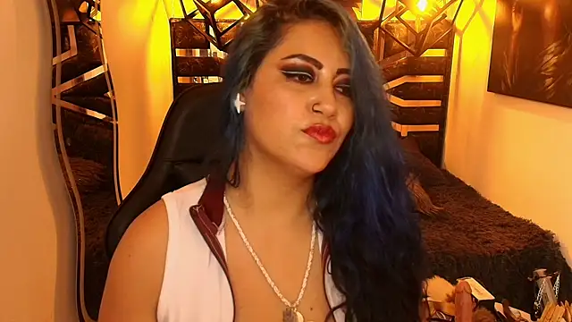 scarleth_blue webcam