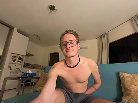BlondieVelvet webcam