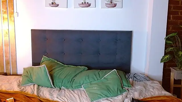emma_cut3_ webcam