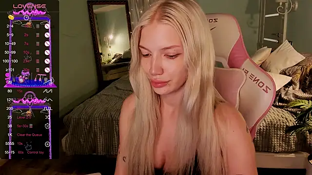 AnyaTaylor_ webcam