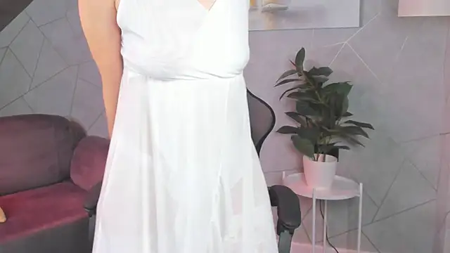 Julie_Lucas