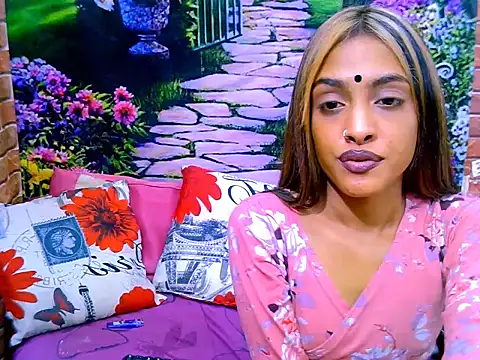 IndianPretty14u2Luv webcam