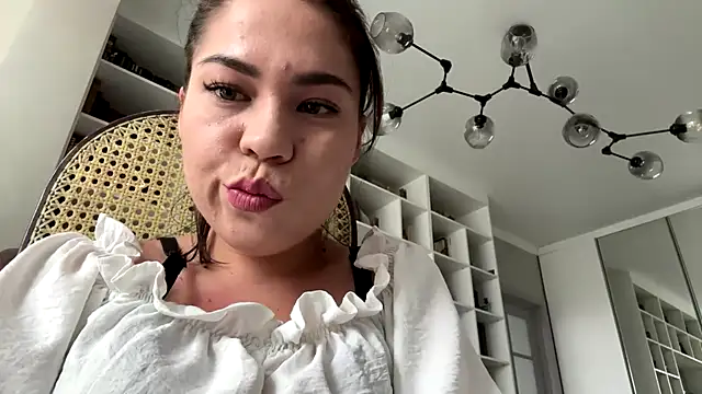 EllianaJess webcam