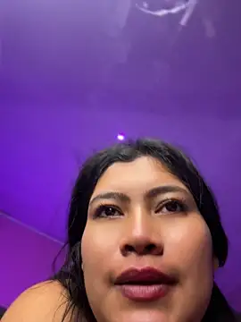LunaaRosse webcam