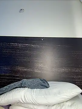 sharlot24 Live Web Cam Show