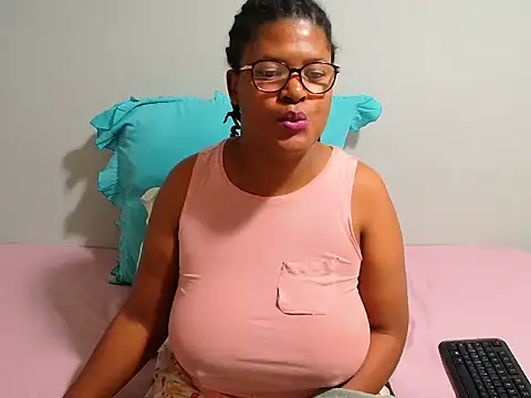 CandyYumsAerolaXX webcam