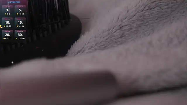 CherlyGuss live sex cam