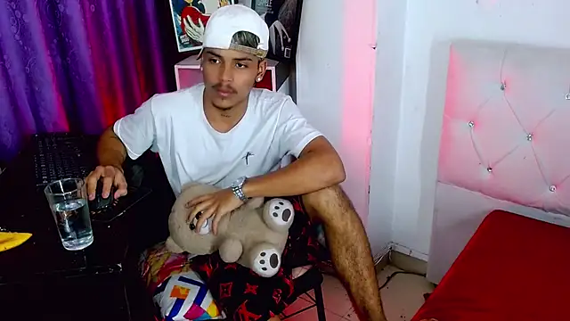Angel_foxc13 webcam