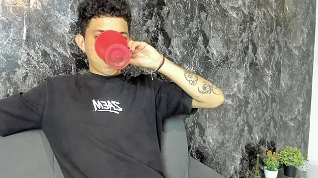cameron_lux77 webcam