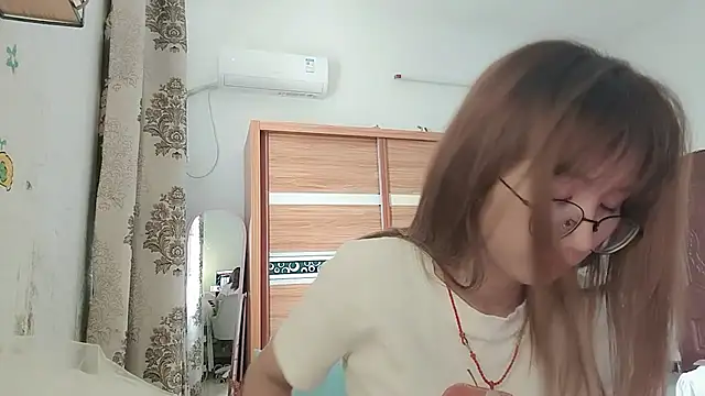 Lili_666 webcam