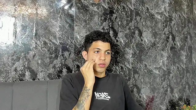 cameron_lux77 webcam