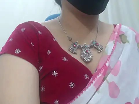 Lovely_Siri_23