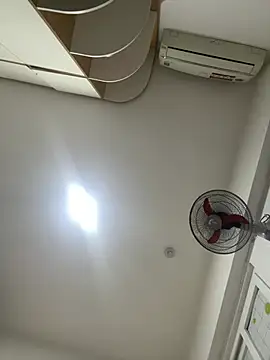 Lov3lily webcam