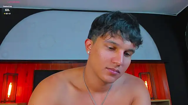 Leo_Savage_ webcam