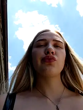caressyourself live oral webcam show