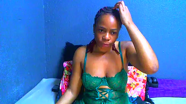 SMALLBOOBSXX webcam