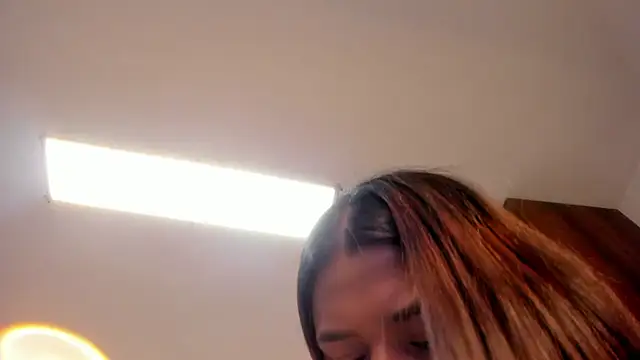 Karliie_kloss_ webcam
