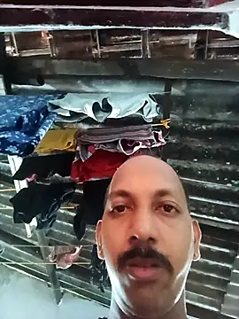 Dhanya752896 webcam