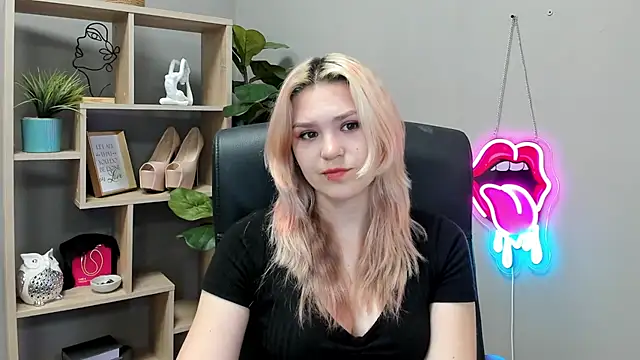 SweetLilyxo webcam