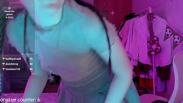 RileyNymph webcam