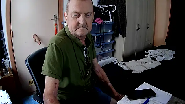 passifsoumis1963 live sex cam