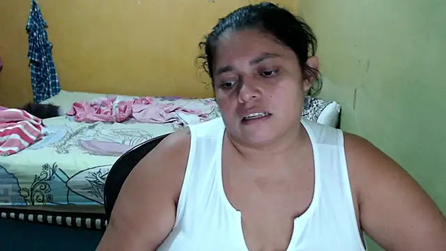 yulieth_bbw webcam
