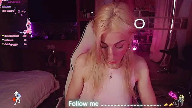AnnieGOld_ webcam