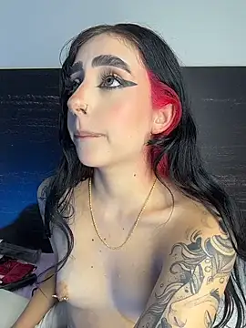 sharlot24 Live Webcam on Stripchat