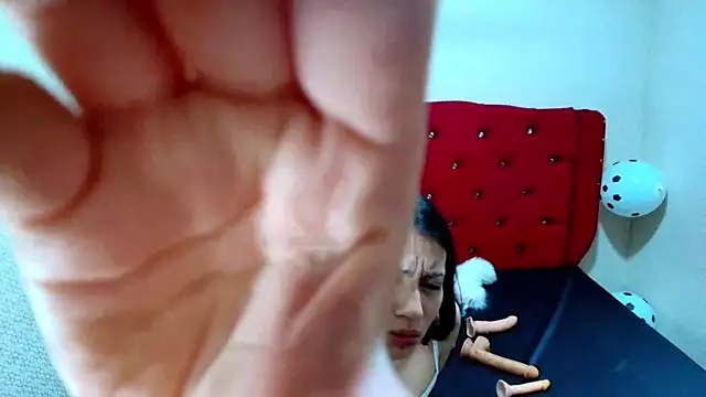valentinashine live now