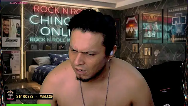 chino_roz Live Web Cam Show