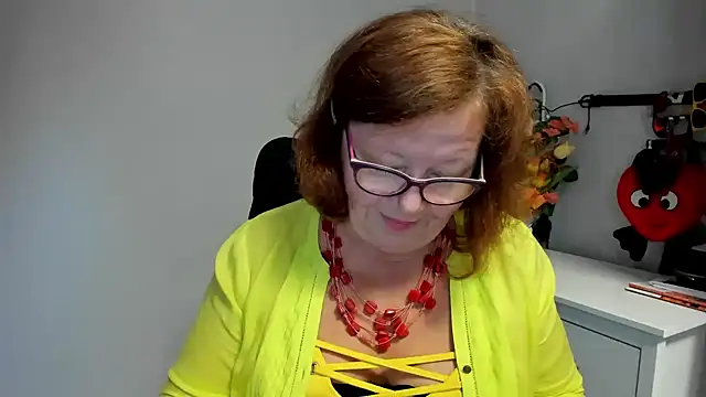 Adelewildx live cam on StripChat