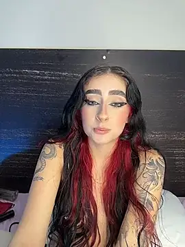sharlot24 Live Webcam on Stripchat