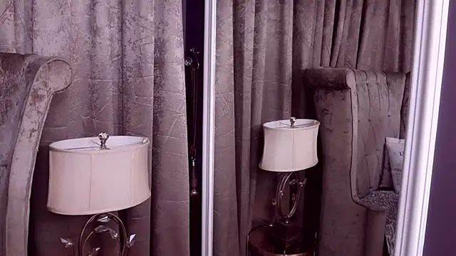 BustyGizelle webcam