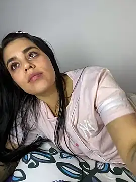 sophyy_white webcam