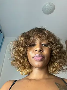 Rose_berry Live Web Cam Show