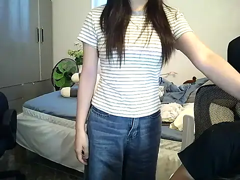 maomi_1yi Live Web Cam Show