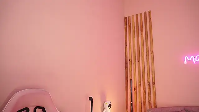 MadeleineSanez webcam